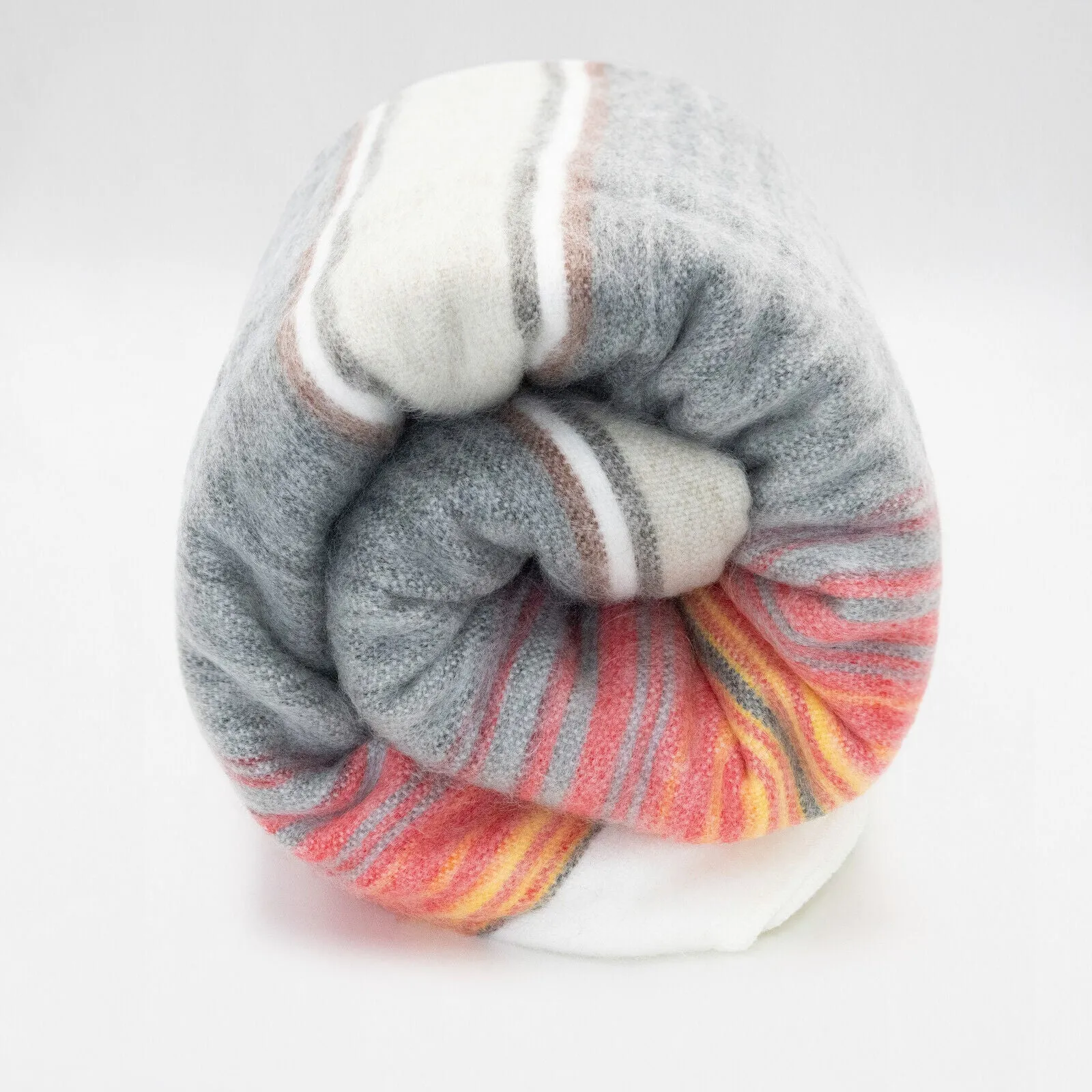 Ajilanga - Baby Alpaca Wool Throw Blanket / Sofa Cover - Queen 95 x 65 in - Sunset Hues - Red/Orange/Dark Gray