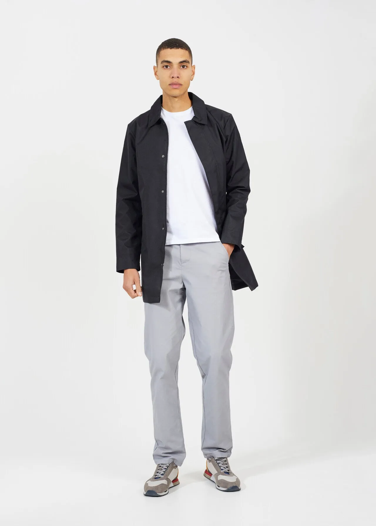 BLACK LONG OXFORD STYLE ZIP THROUGH MAC