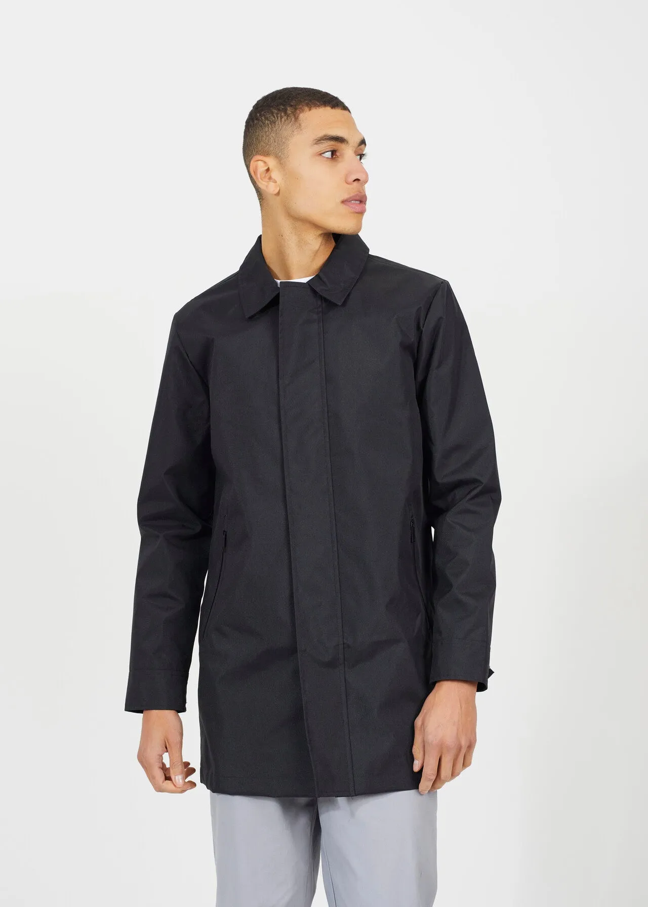 BLACK LONG OXFORD STYLE ZIP THROUGH MAC