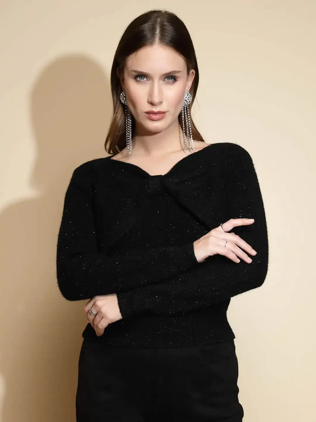 Black Solid Full Sleeve V-Neck Acrylic Pullover Sweater