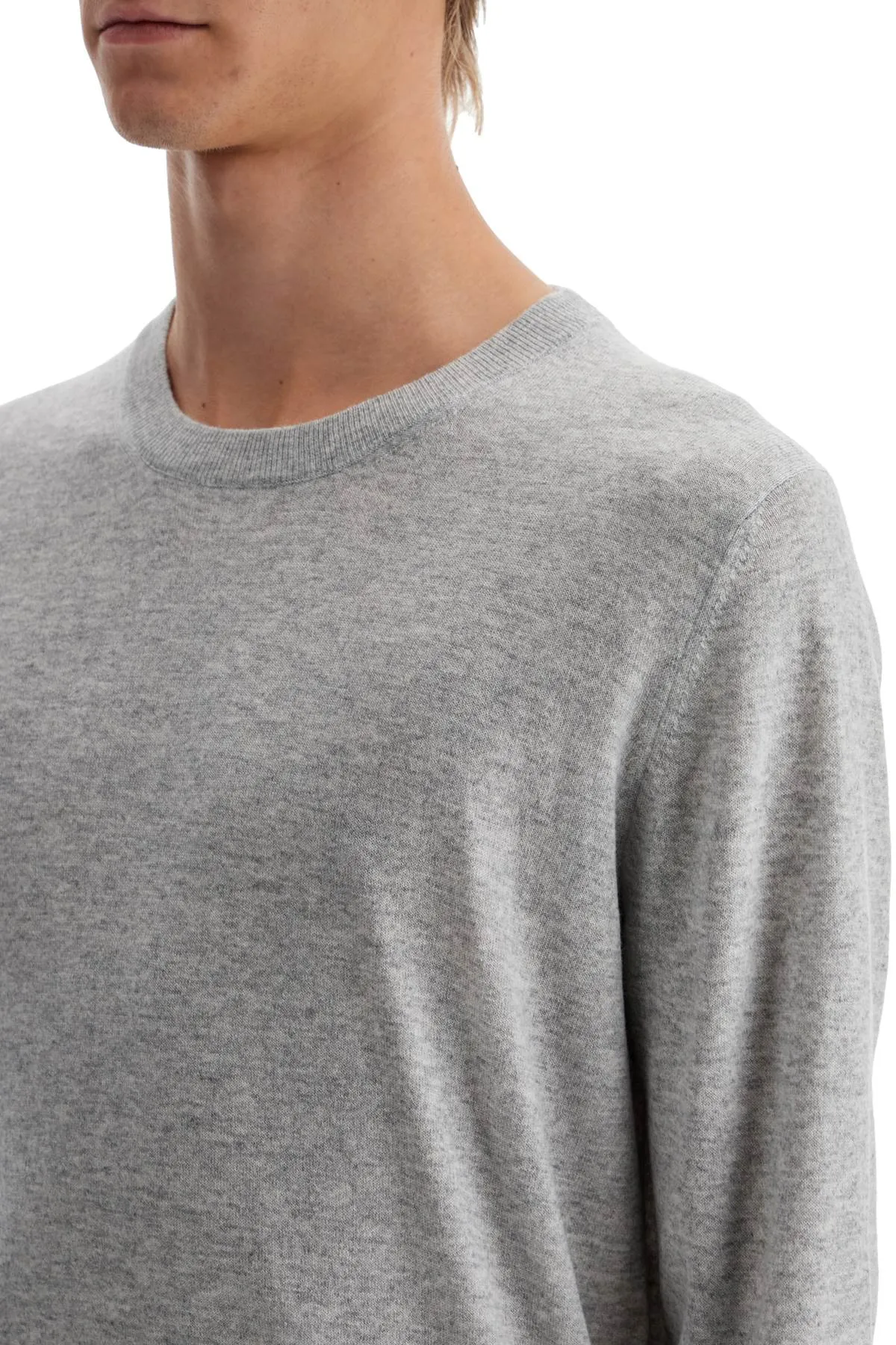 cashmere pullover for a stylish