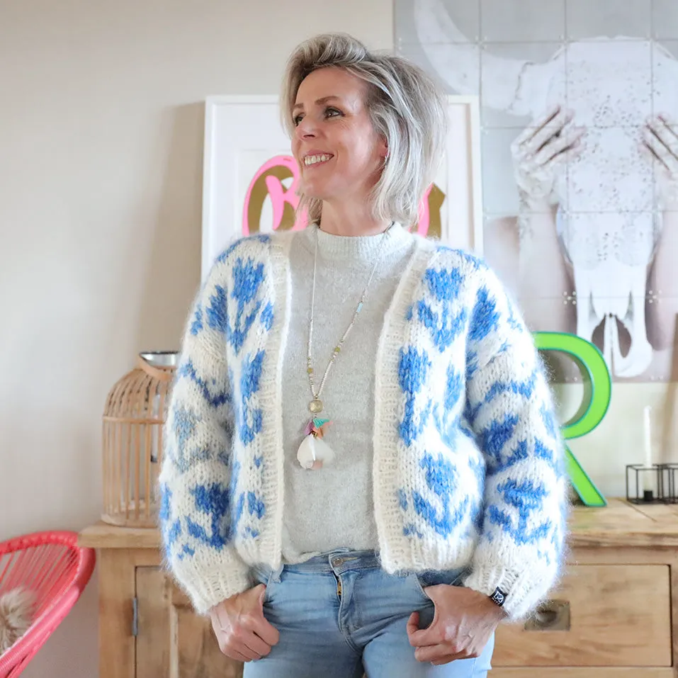 Knitting Pattern – MYPZ Chunky Bomber Cardigan Tulips Blue No.9 (ENG-NL)