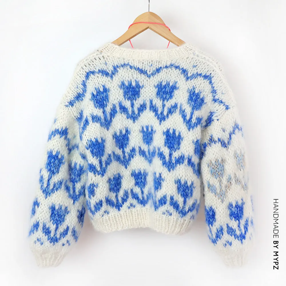 Knitting Pattern – MYPZ Chunky Bomber Cardigan Tulips Blue No.9 (ENG-NL)