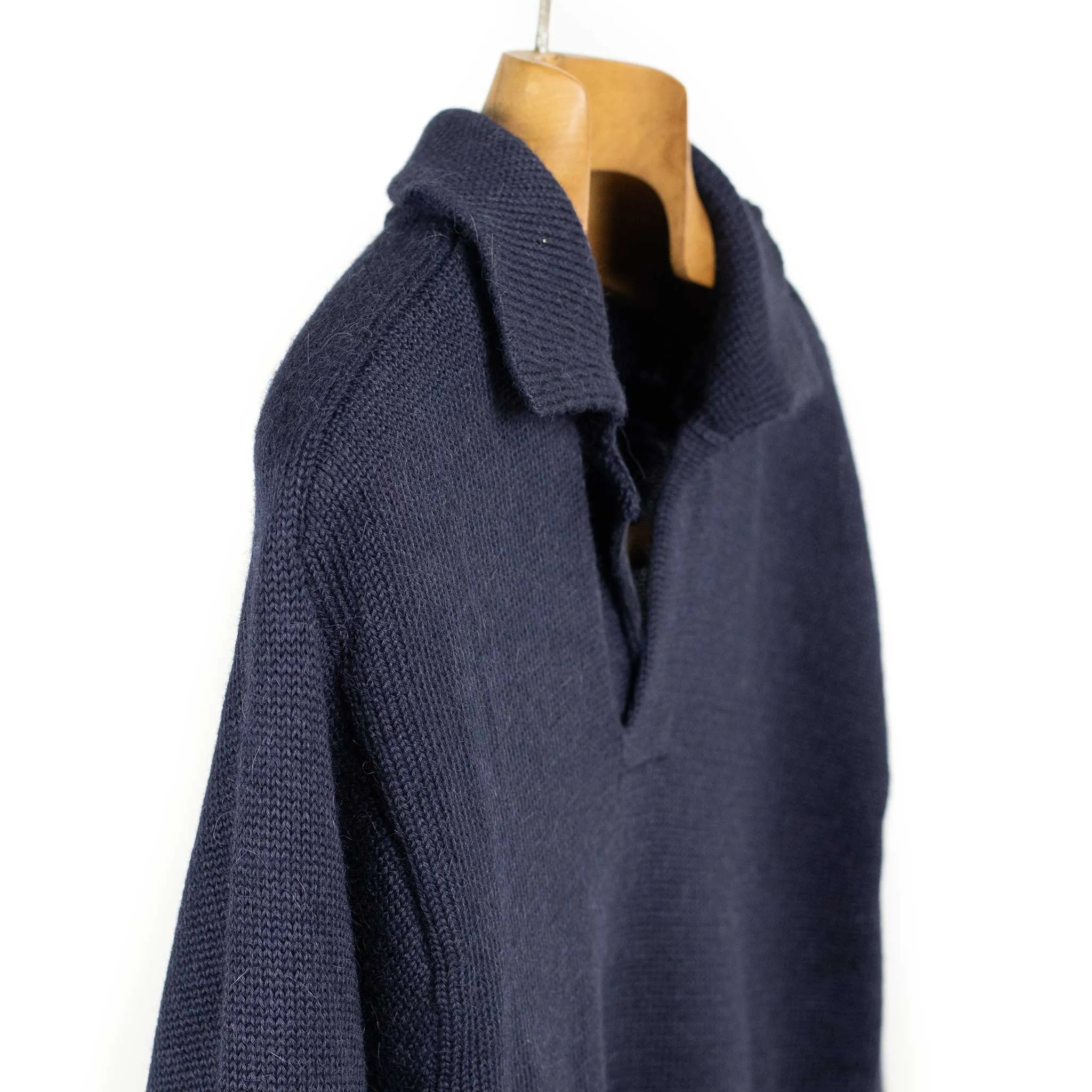 Long sleeve saddle shoulder polo in Navy blue alpaca and silk