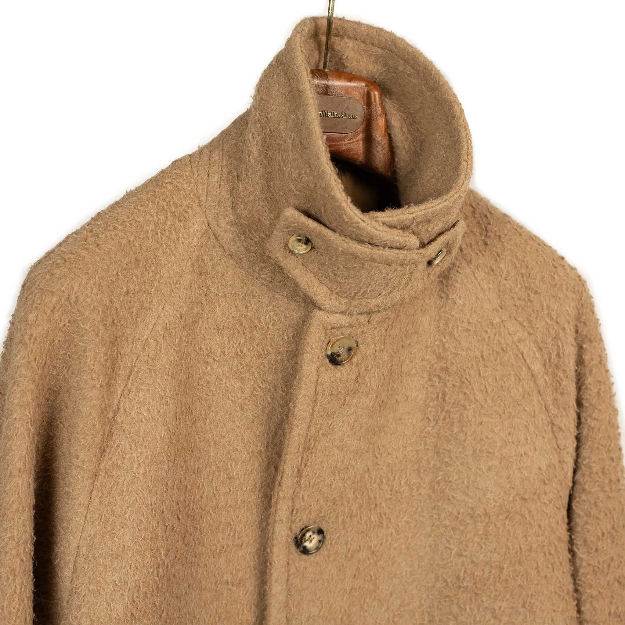 Vittorio raglan coat in beige casentino camelhair wool