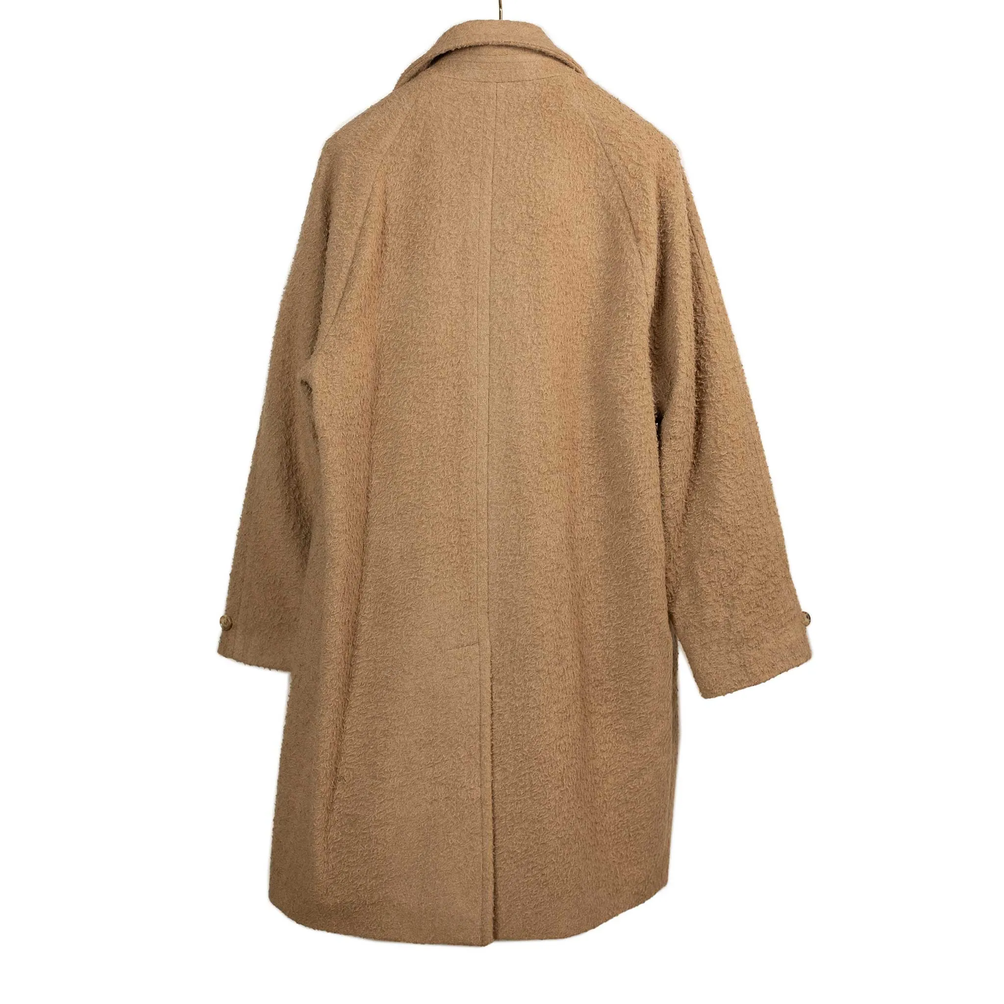 Vittorio raglan coat in beige casentino camelhair wool