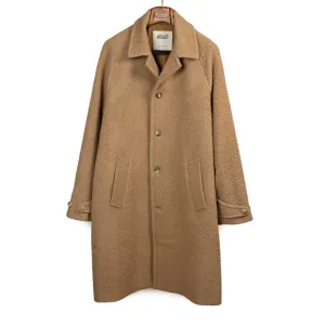 Vittorio raglan coat in beige casentino camelhair wool